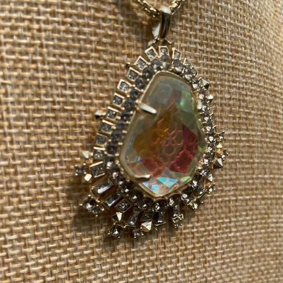 ✰Kendra Scott Daenerys Gold Long Pendant Necklace in Gold Dichroic - Picture 5 of 7